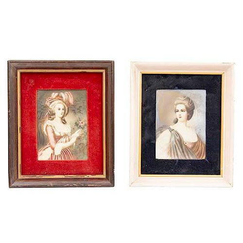 Lote de 2 obras pictóricas. Anónimo. Retratos de damas. Tinta sobre marfilina. Enmarcados en madera tallada. 18 x 11 cm.