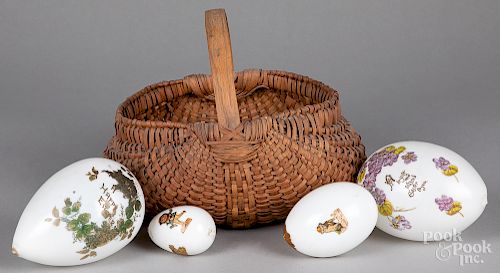 Buttocks basket and painted glass Easter eggs