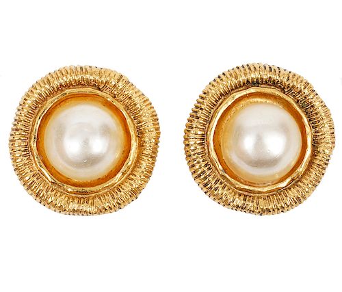 Chanel Faux Mabe Pearl Earrings Gold Tone 1980's