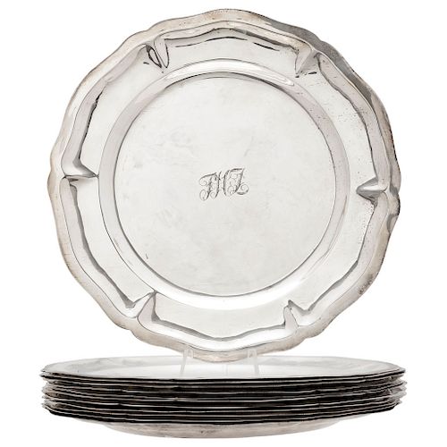 SET OF SALAD PLATES. MEXICO, 20TH CENTURY. CONQUISTADOR Sterling silver, 0.925. Circular design with lobed edge. Includes monogram.