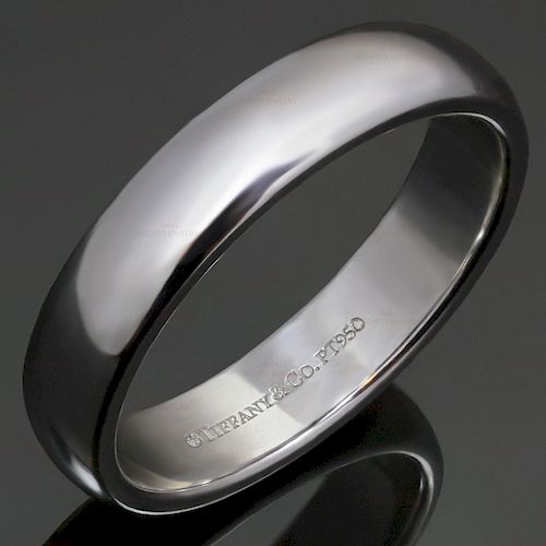 TIFFANY & CO. Classic Platinum Wedding Band Ring