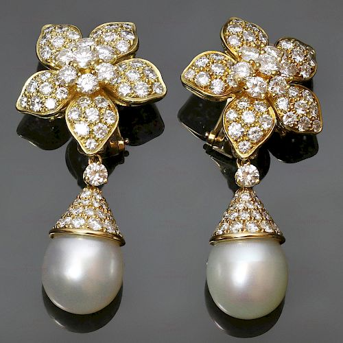 VAN CLEEF & ARPELS Diamond Pearl 18k Yellow Gold Clip-on Flower Earrings