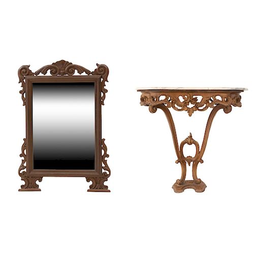 Mesa consola y espejo. SXX. En resina. Con cubierta de mármol beige jaspeado y espejo de luna rectangular. 90 x 80 x 26 cm.