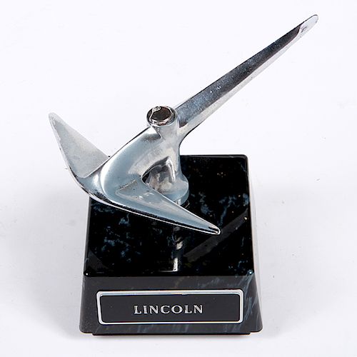 Lincoln Mascot/Hood Ornament