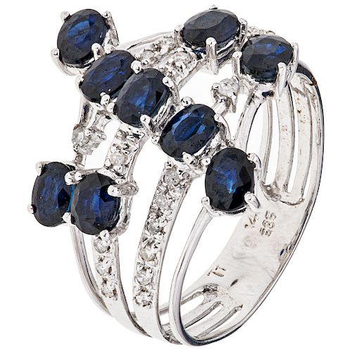 SAPPHIRES AND DIAMONDS RING. 14K WHITE GOLD