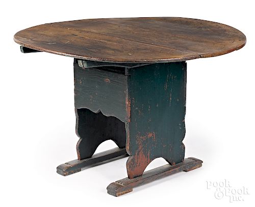 New England painted pine hutch table