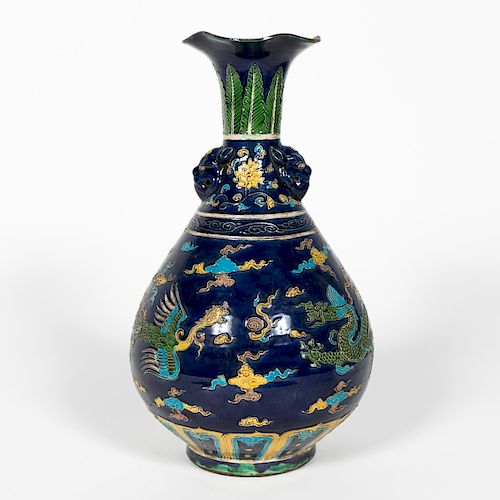 Chinese Qing Style Yuhuchunping Fahua vase