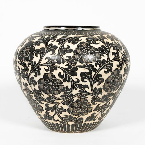 Chinese Qing Style Cizhou Jar