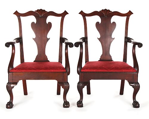 PAIR OF CHIPPENDALE ARMCHAIRS. POSSIBLY MARYLAND. MAHOGANY. CIRCA 1750 - 1760.
