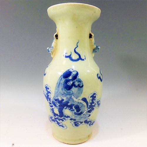 CHINESE ANTIQUE CELADON GROUND BLUE WHITE VASE - 19TH CENTURY