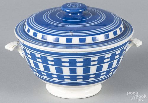 Mochaware sugar bowl, 19th c., with checkerboard decoration, 5'' h.