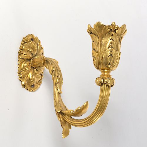 Finely cast dore bronze acanthus leaf wall sconce