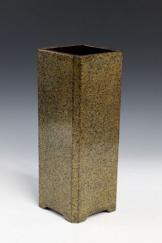 Japanese lacquer vase. 