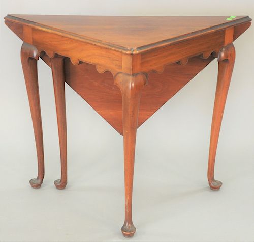 Margolis Mahogany Queen Anne style drop leaf table, ht. 26in., wd. 34 in.