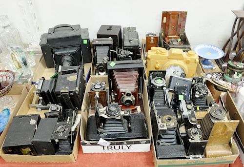Large group of Vintage and box cameras, Foth, Kodak, Ilex, Compur, Speed Graphic, Pronto, Poco, Derby, etc.