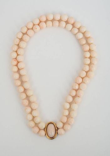 18K YELLOW GOLD AND CORAL BEAD NECKLACE AND A JADE BEAD NECKLACE