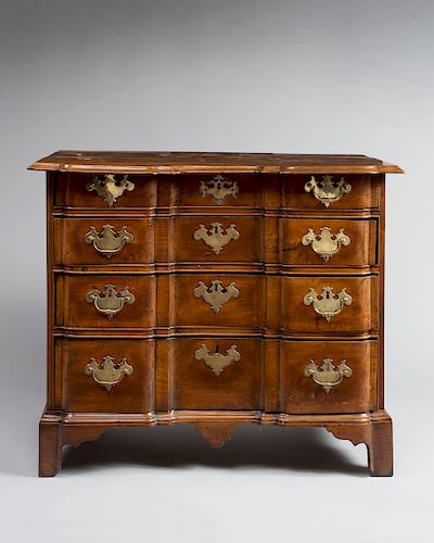 CHIPPENDALE MAHOGANY BLOCK-FRONT CHEST OF DRAWERS, 
Boston area, circa 1750

