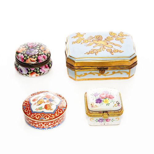 4 SMALL PORCELAIN BOXES, IN THE STYLE OF LIMOGES