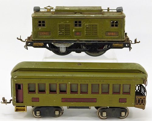 2 Lionel Pre War Pullman Train Car 8E Locomotive