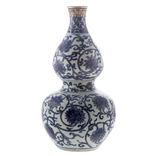 Chinese Export Double Gourd Vase