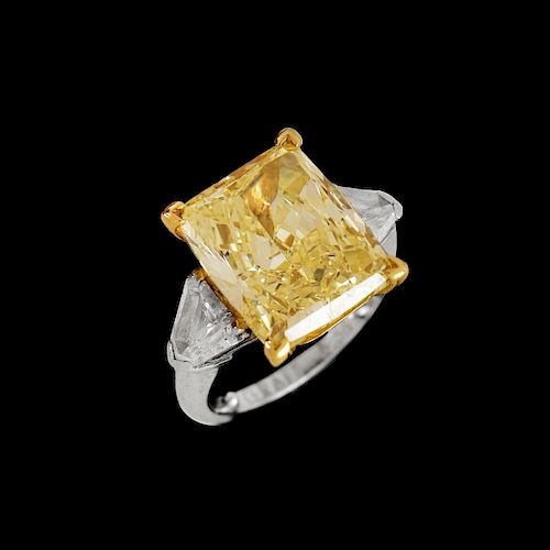 Graff 8.56ct Fancy Yellow Diamond Ring