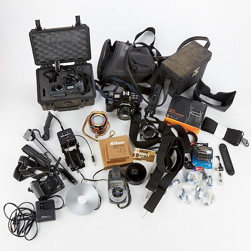 Grp Mixed Lot of Digital Camera Equipment Nikon Polaroid Minolta