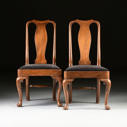 A SET OF FOUR QUEEN ANNE STYLE CARVED WALNUT DINING CHAIRS, BY WILLIAMSBURG RESTORATION, 20TH CENTURY,