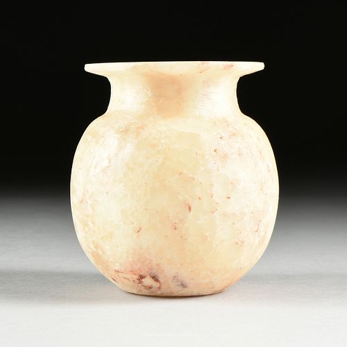 AN ANCIENT EGYPTIAN STYLE ALABASTER JAR, IN THE MIDDLE KINGDOM PERIOD (2050-1640 BC) TASTE,