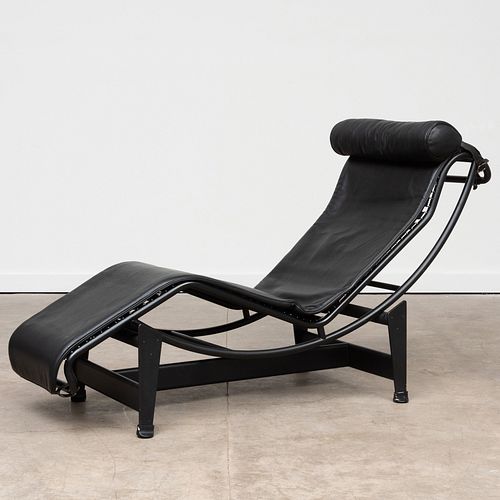 Le Corbusier Black Metal and Leather 'LC4' Chaise, for Cassina