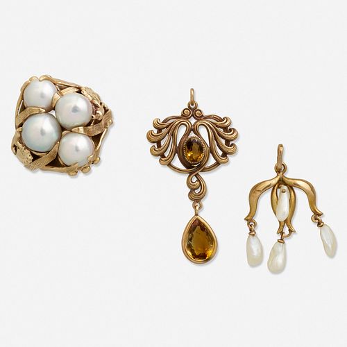 Two Art Nouveau pendants and ring