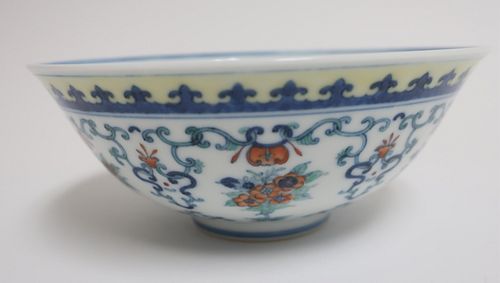Duocai Floral Bowl with Yongzheng Mark