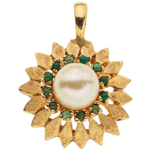 PENDANT WITH CULTURED PEARL AND JADEITES. 14K YELLOW GOLD