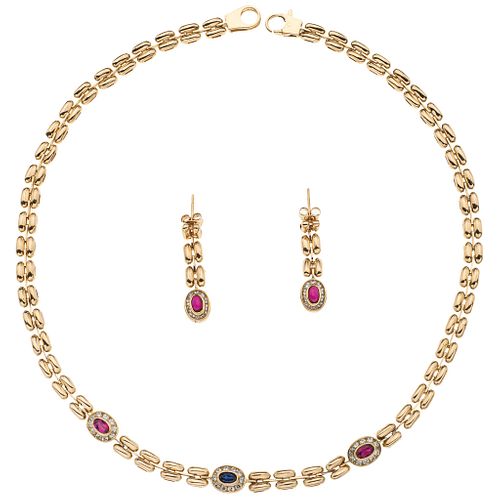 CHOKER AND EARRINGS SET WITH RUBIES, SAPPHIRES AND SIMULANTS. 14K YELLOW GOLD