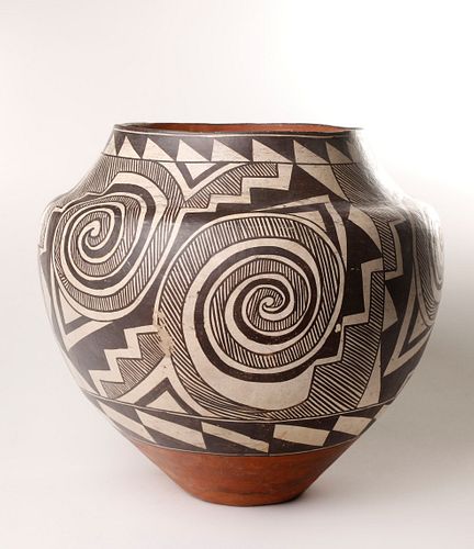 Acoma, Large Tularosa Revival Jar, ca. 1920