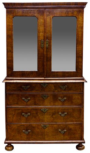 English William and Mary Chest of Drawers / Desk
