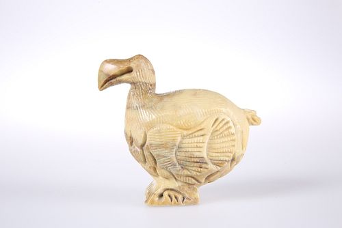A CARVED SOAPSTONE MODEL OF A DODO, POSSIBLY CHINESE. Height 7.5cm