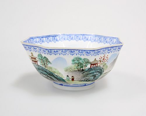 A SMALL CHINESE PORCELAIN BOWL, of octagonal form, painted with figures in 