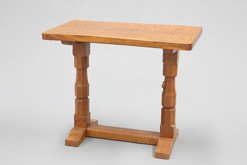 ROBERT THOMPSON OF KILBURN
 A MOUSEMAN OAK HALL (OR EXTENSION) TABLE, CIRCA