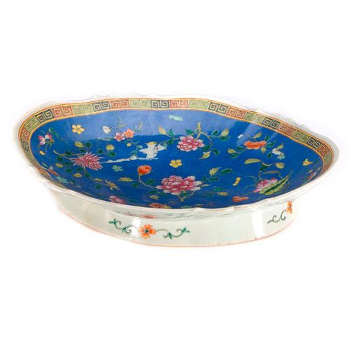 Chinese porcelain footed bowl.