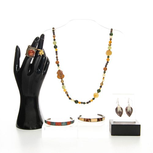 VINTAGE SOUTHERN ASIAN JEWELRY WITH NATURALISTIC STONES