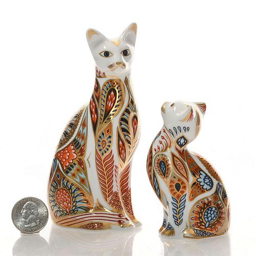 2 ROYAL CROWN DERBY IMARI PAPERWEIGHTS, SIAMESE CATS