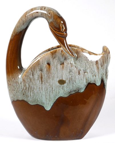 ROYAL HICKMAN Art Pottery #624R Swan Vase