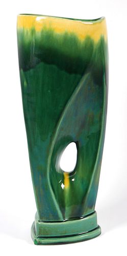 ROYAL HICKMAN Art Pottery #574 Gladiola Vase