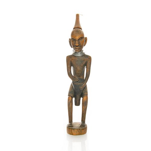 TRADITIONAL TRIBAL AFRICAN WOOD SCULPTURE OF DRUMMER