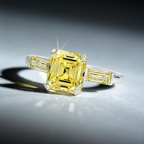 J.E. Caldwell & Co. 2.26-Carat Fancy Vivid Yellow Diamond Ring