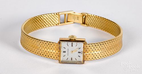 Movado 18K gold ladies wristwatch