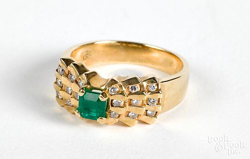 14K gold diamond and emerald ring