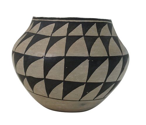 F.M. Waconda Native American Acoma Ceramic Pot