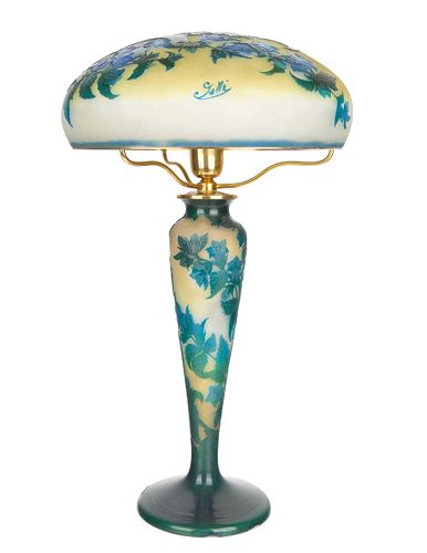 A GALLE "BELLFLOWER" CAMEO GLASS TABLE LAMP, CIRCA 1920-1925