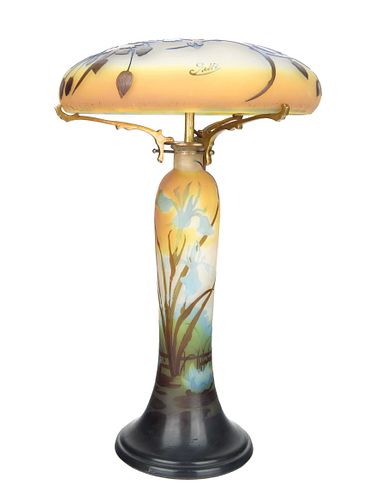 A GALLE CAMEO GLASS THREE-LIGHT TABLE LAMP, CIRCA 1920-1925